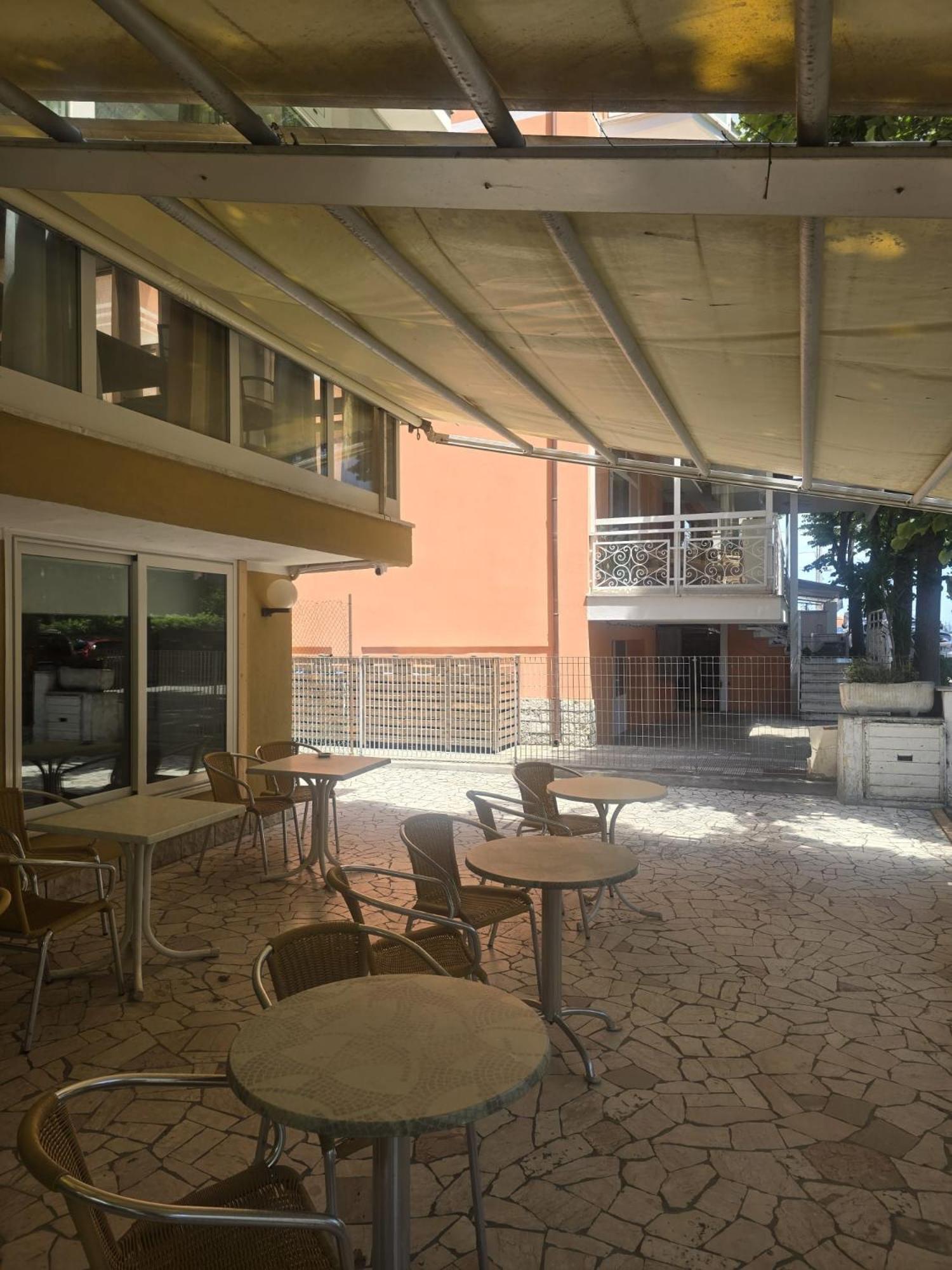Hotel Majorca Римини Экстерьер фото